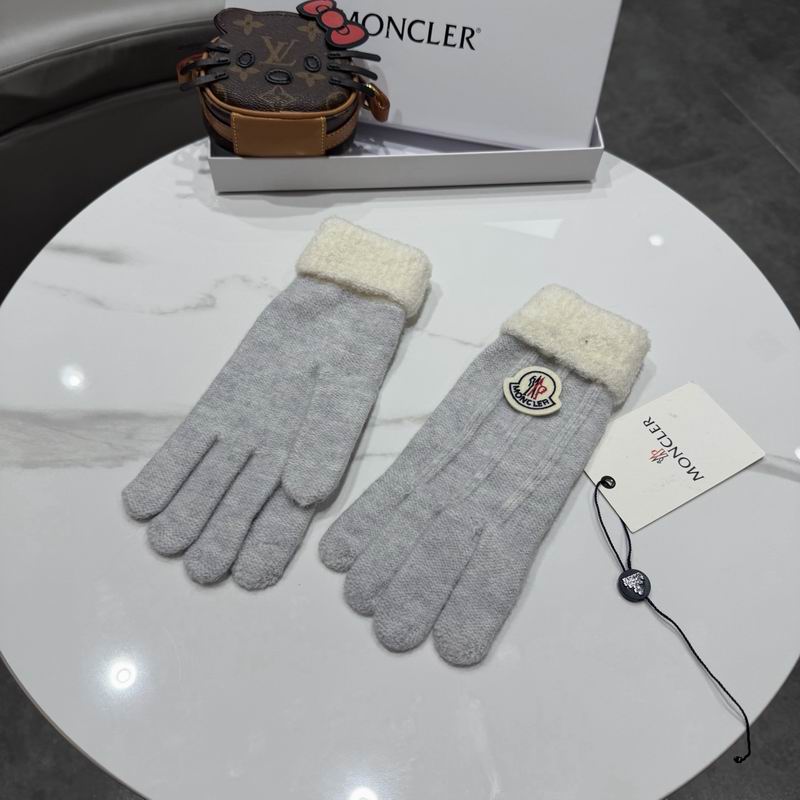 Moncler Gloves 64 (26)