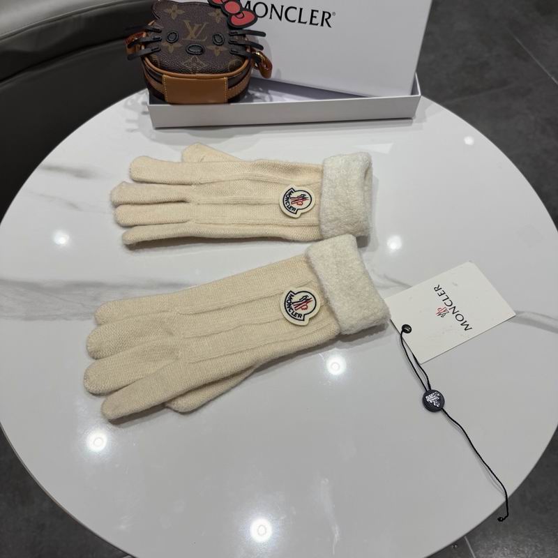 Moncler Gloves 64 (4)