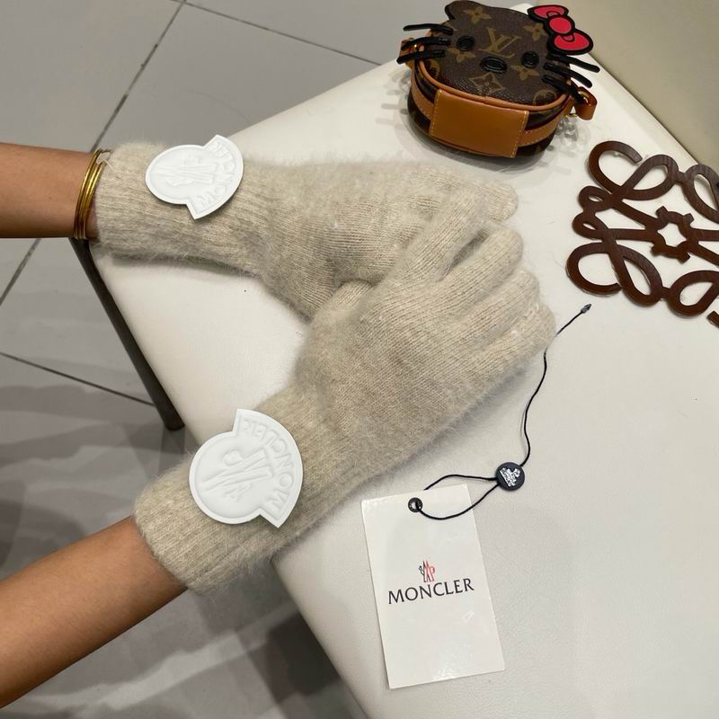 Moncler Gloves 80 (22)