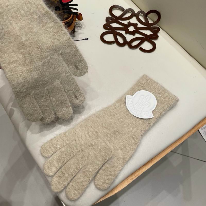 Moncler Gloves 80 (24)
