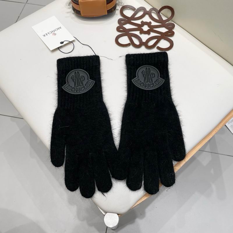 Moncler Gloves 80 (36)