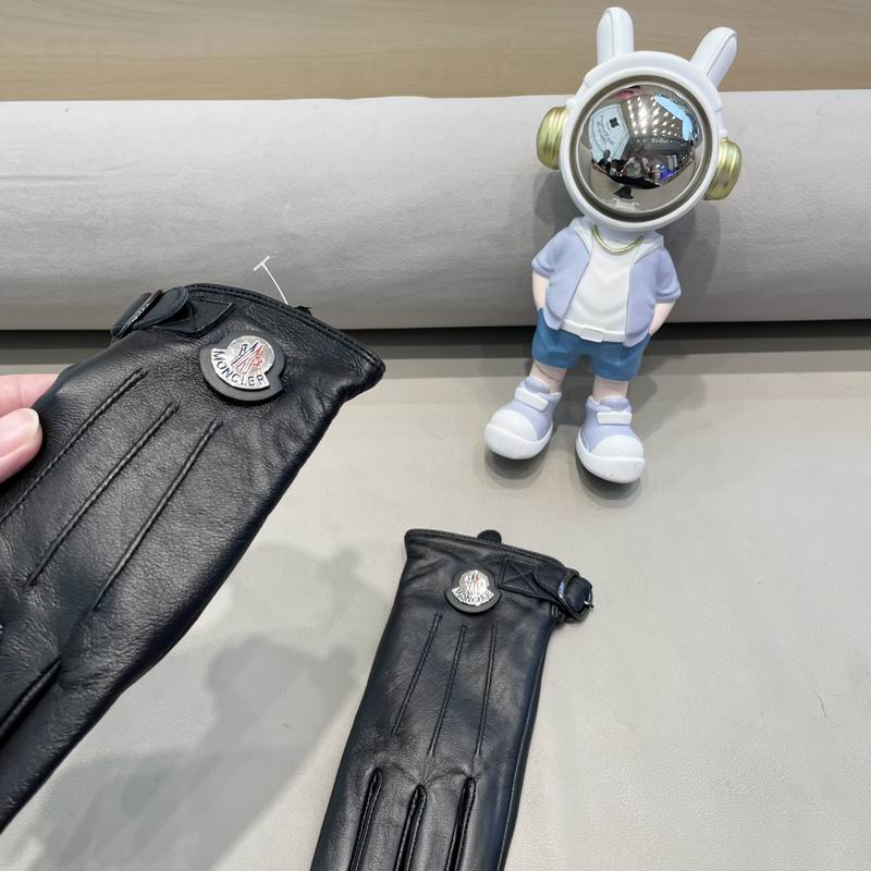 Moncler Gloves M L 10 (6)