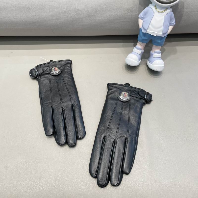 Moncler Gloves M L 10 (8)