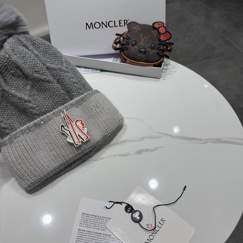 Moncler Hat (1038)