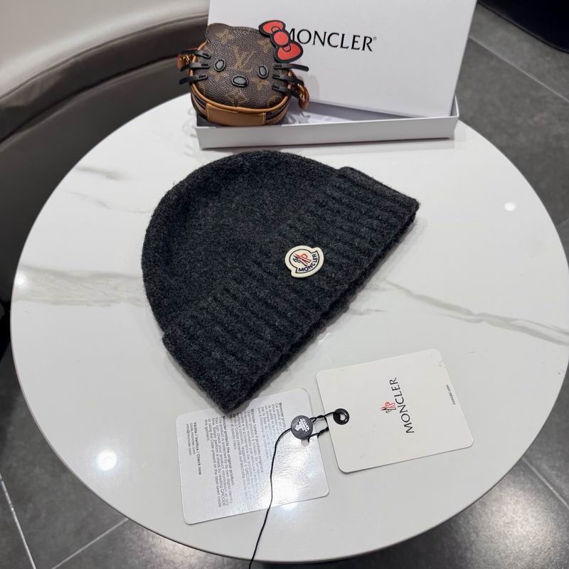 Moncler Hat (1700)