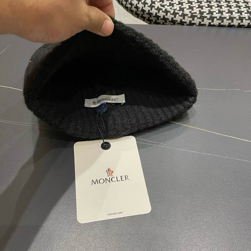 Moncler Hat (2321)