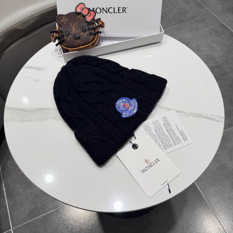 Moncler Hat (368)