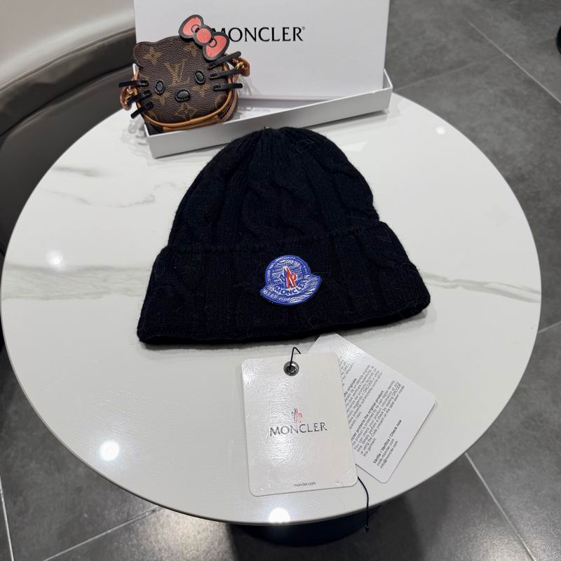 Moncler Hat (370)