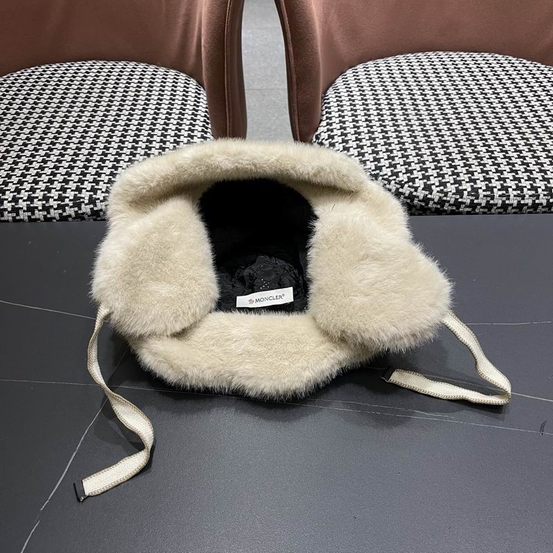 Moncler Hat (558)
