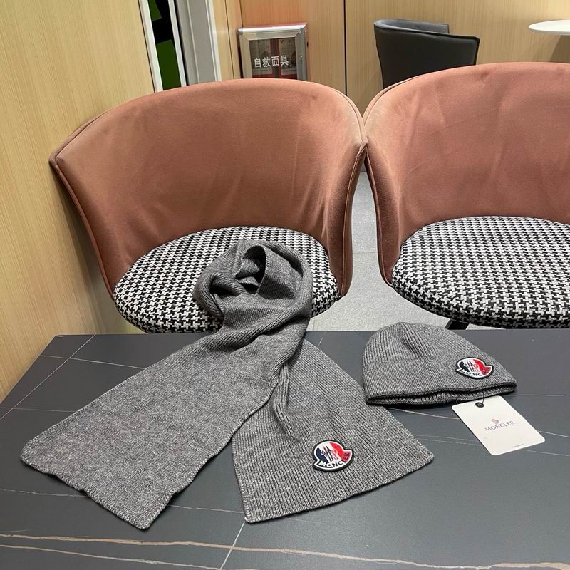 Moncler Scarf Hat (247)