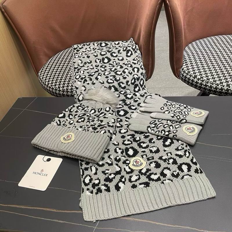 Moncler Scarf Hat Gloves (51)