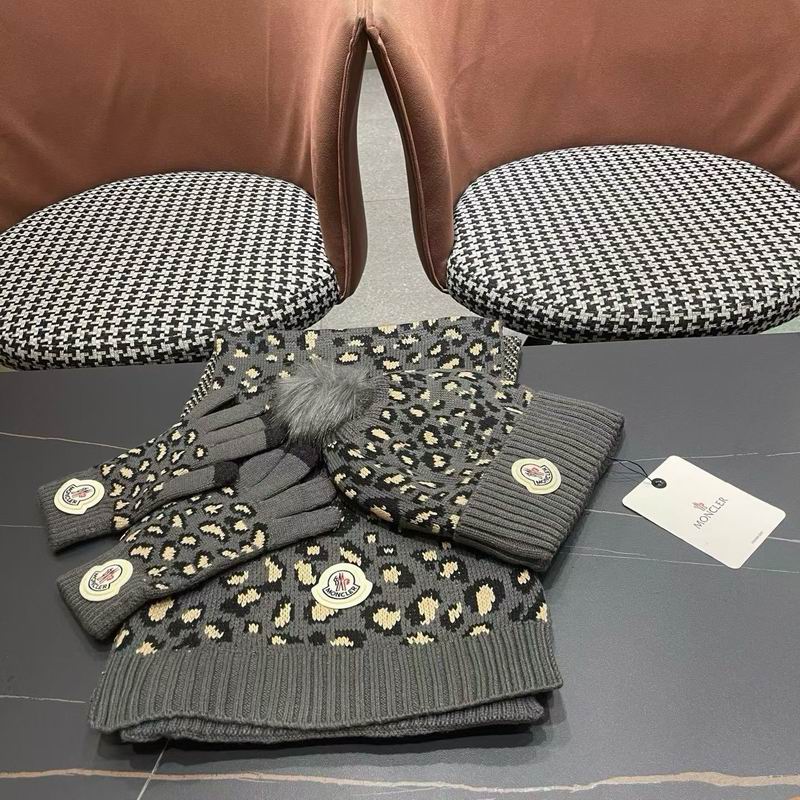 Moncler Scarf Hat Gloves (66)