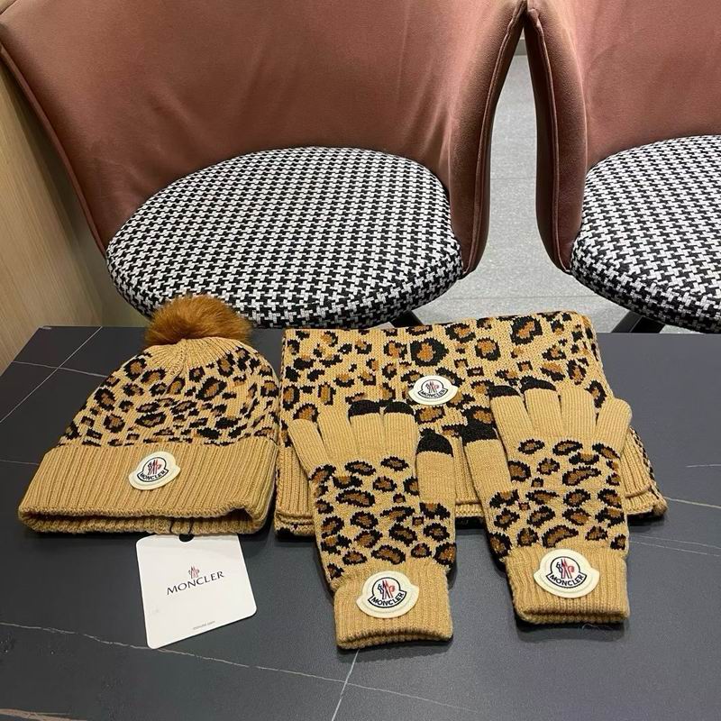 Moncler Scarf Hat Gloves (74)