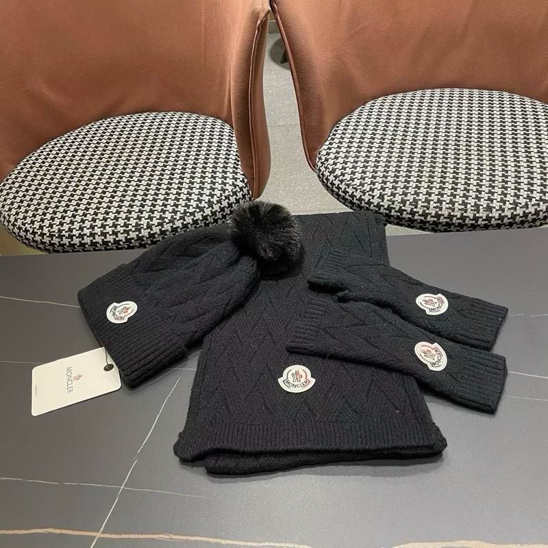 Moncler Scarf Hat Gloves (84)