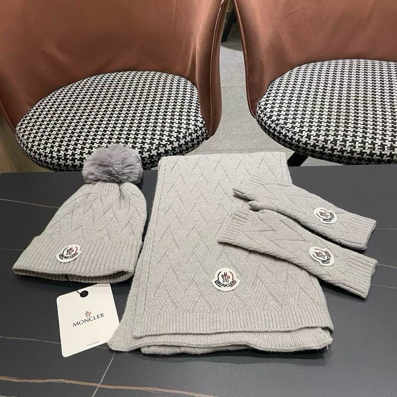 Moncler Scarf Hat Gloves (92)