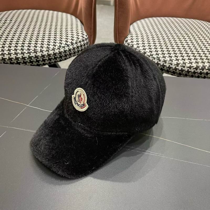 Moncler cap (2020)