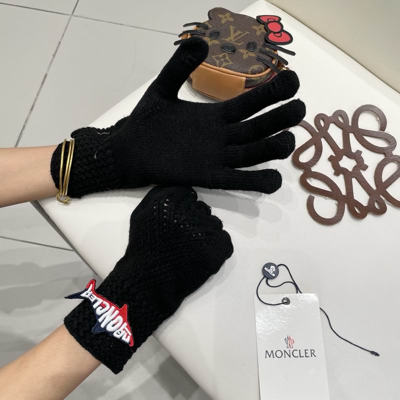 Moncler gloves 01 (10)