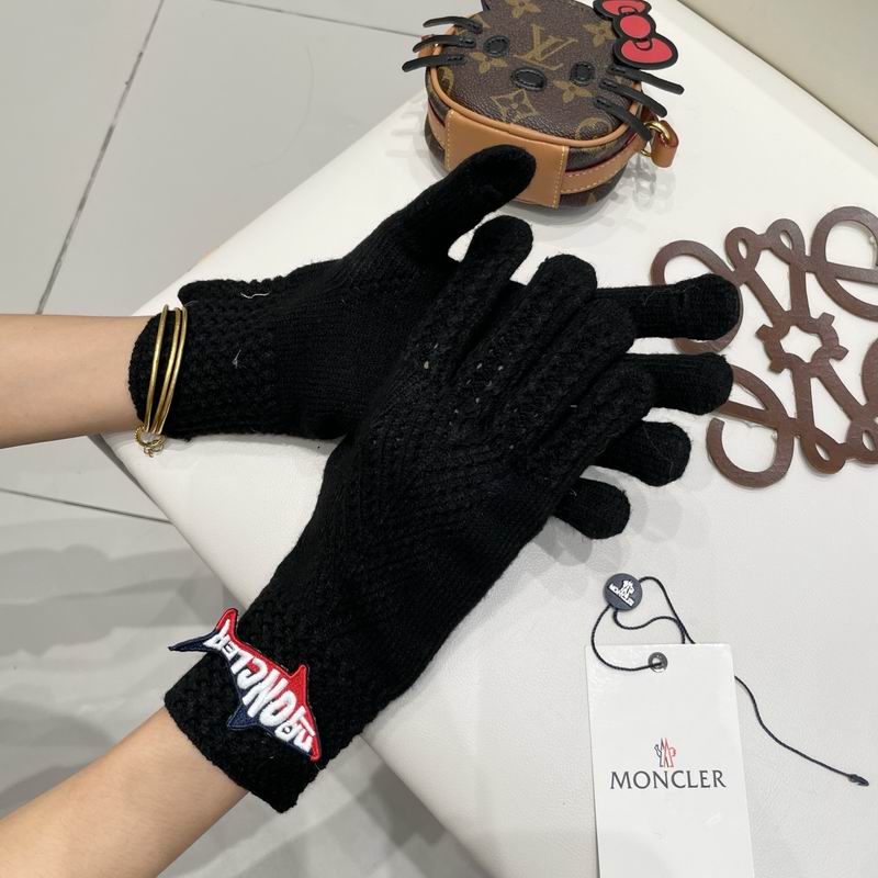 Moncler gloves 01 (11)