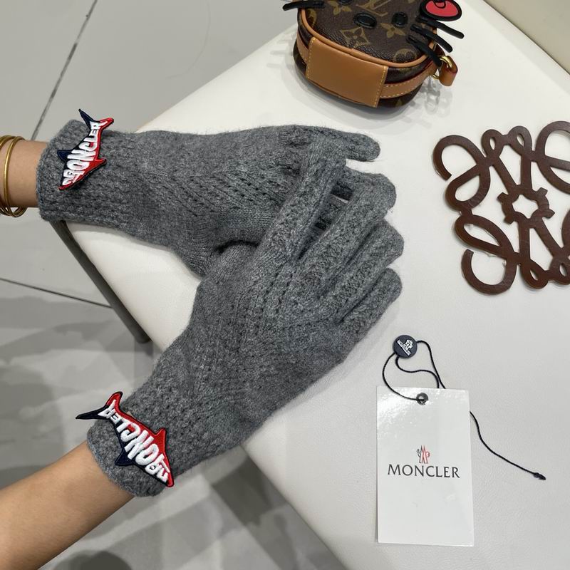 Moncler gloves 01 (21)