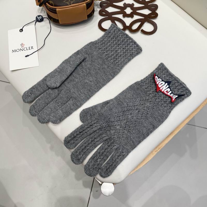 Moncler gloves 01 (25)