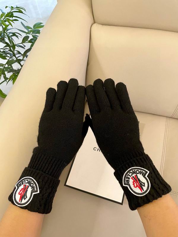 Moncler gloves 06 (23)