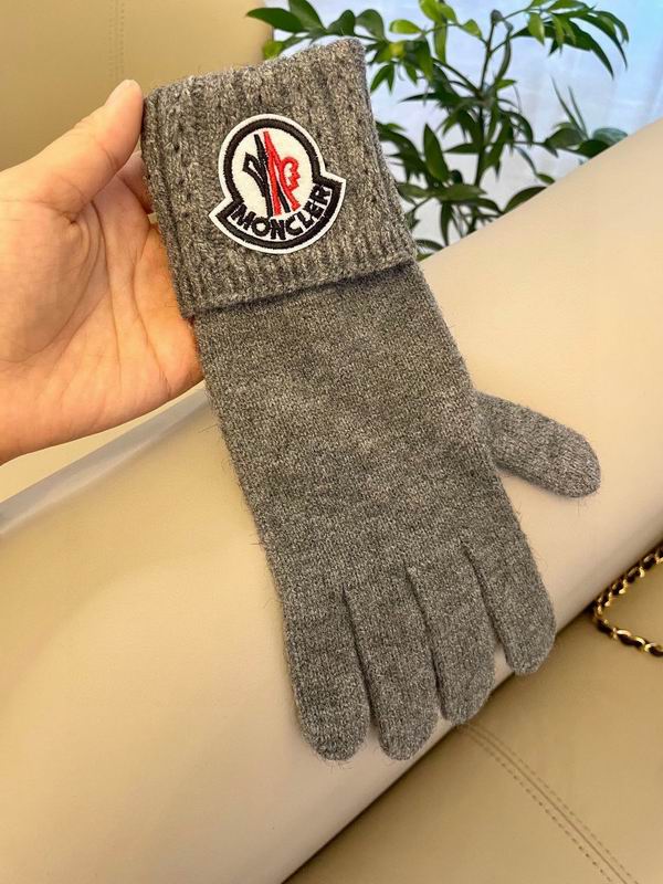 Moncler gloves 06 (5)
