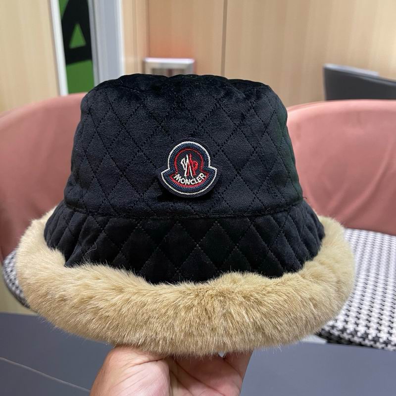 Moncler hat (1492)