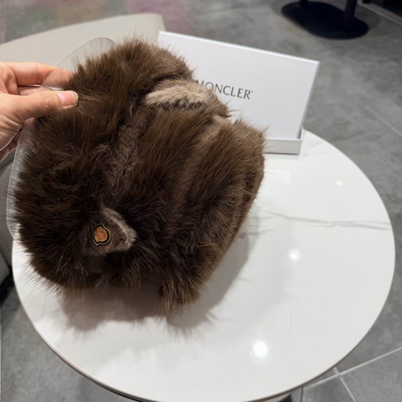 Moncler hat (150)