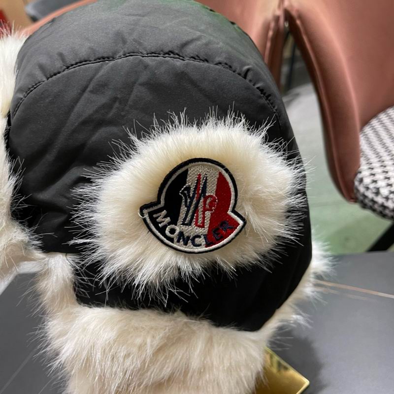 Moncler hat (1520)
