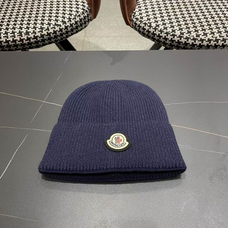 Moncler hat (330)