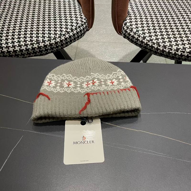 Moncler hat (450)
