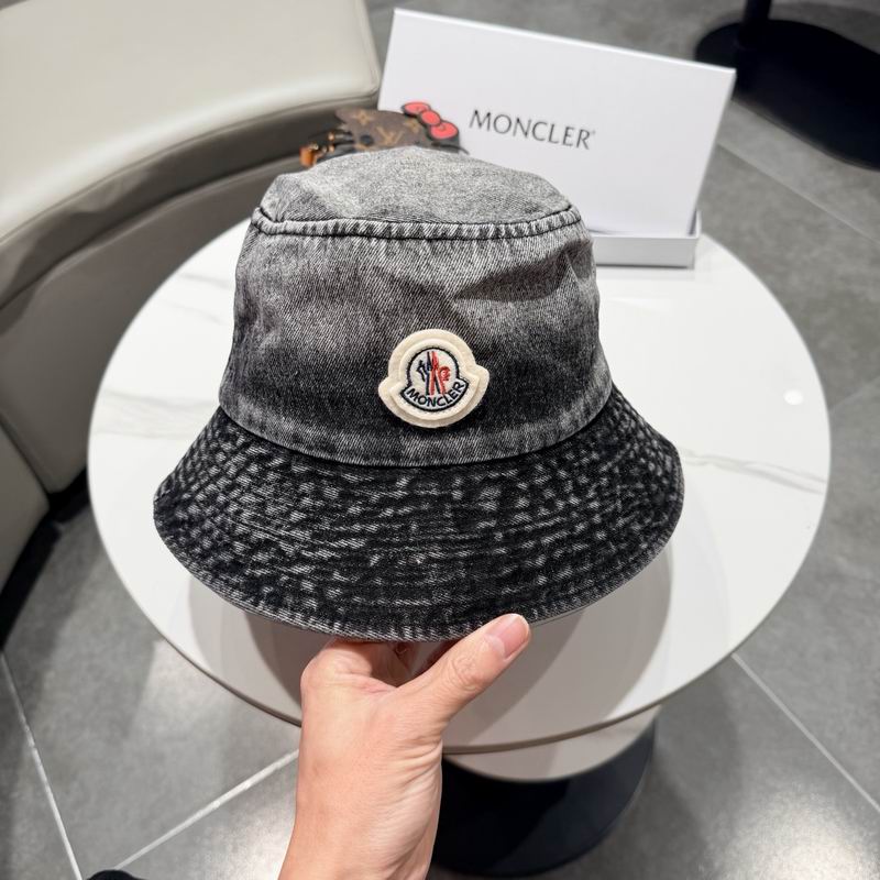 Moncler hat (490)