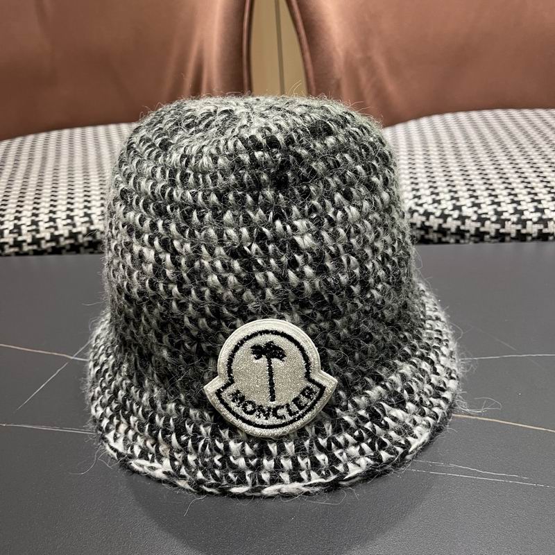 Moncler hat (613)