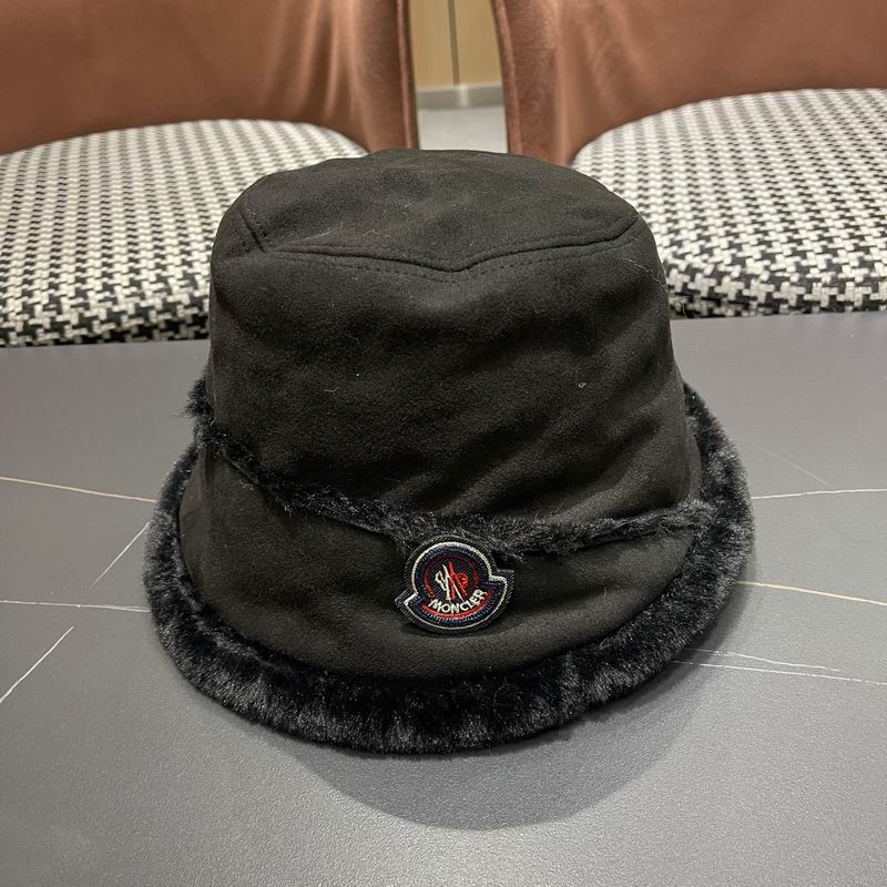 Moncler hat (737)