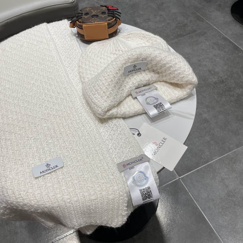 Moncler scarf hat (446)