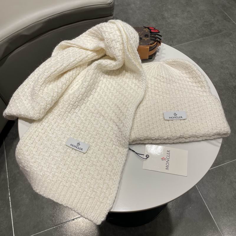 Moncler scarf hat (452)