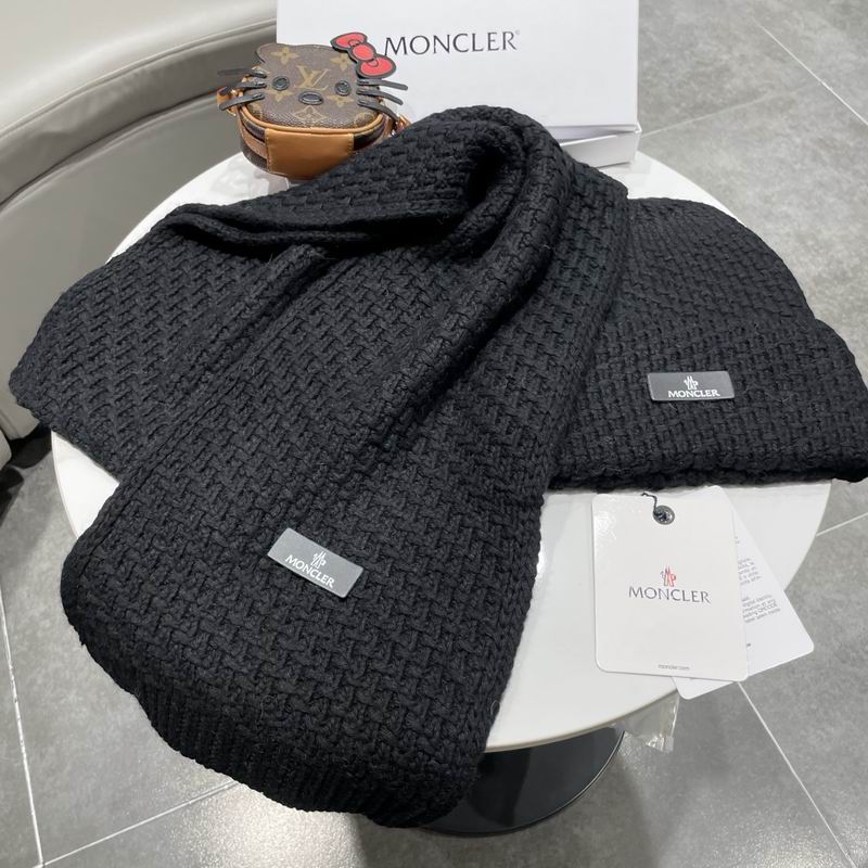 Moncler scarf hat (461)