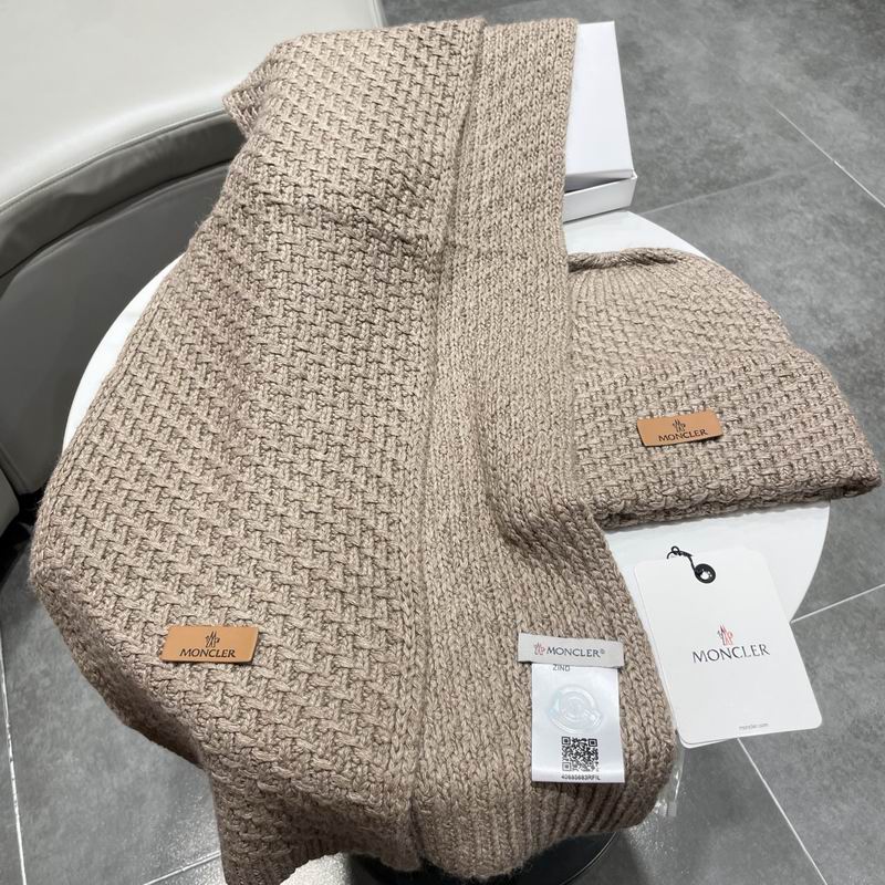 Moncler scarf hat (464)