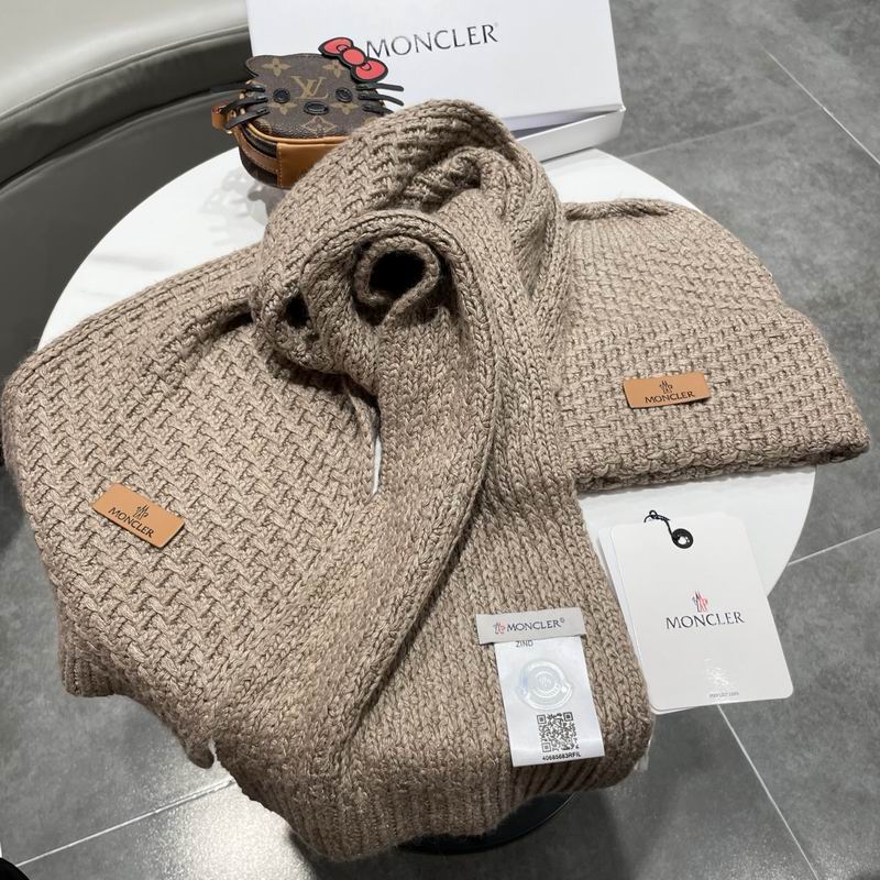 Moncler scarf hat (465)