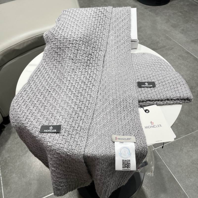 Moncler scarf hat (473)