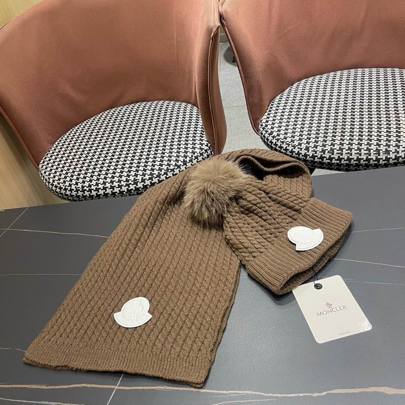Moncler scarf hat (883)