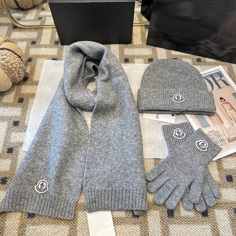 Moncler scarf hat gloves hm (2)