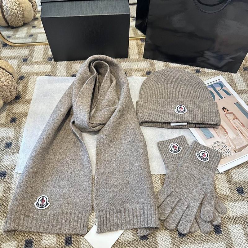 Moncler scarf hat gloves hm (3)