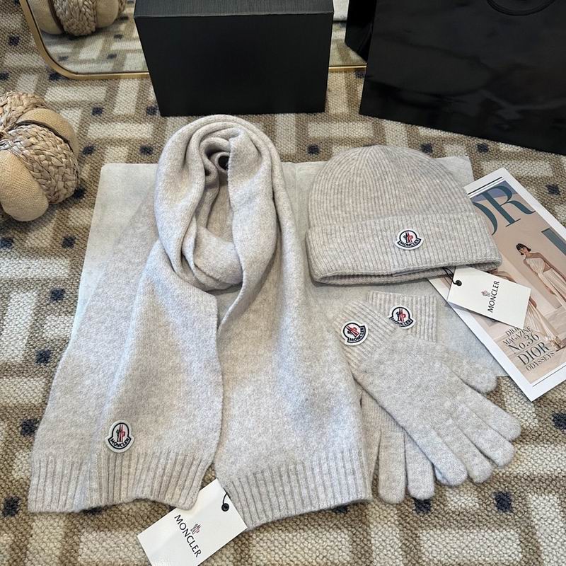 Moncler scarf hat gloves hm (6)