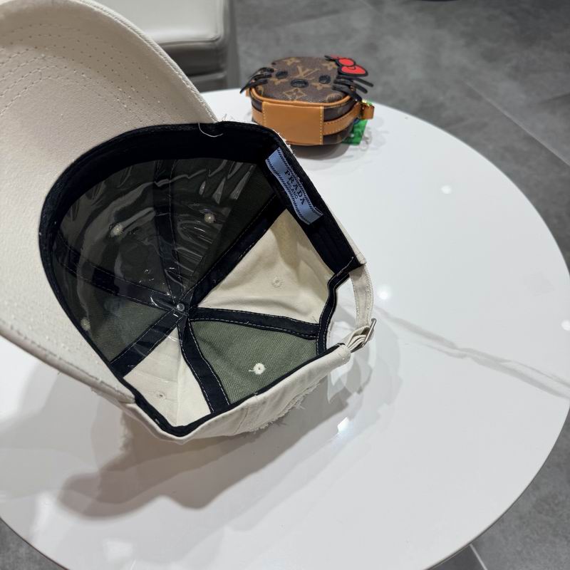 Prada Cap (4211)
