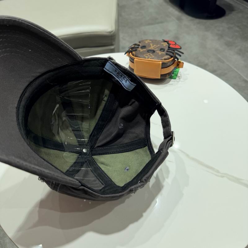 Prada Cap (4220)