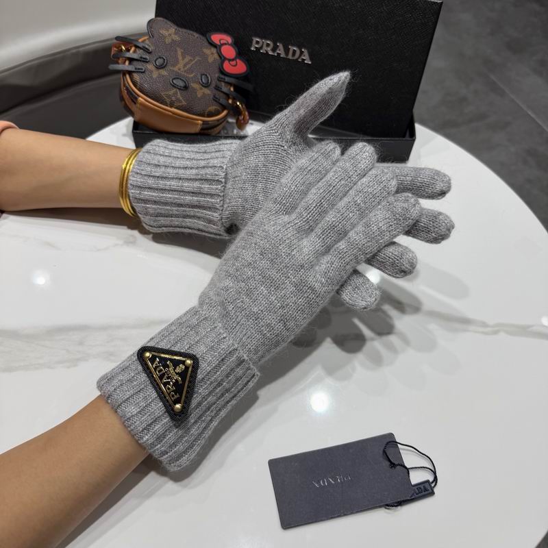 Prada Gloves 64 (32)