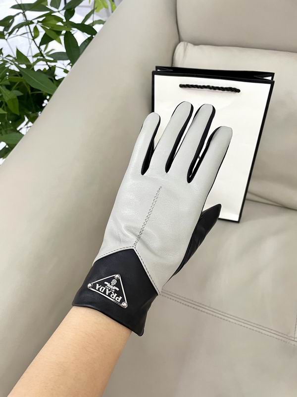 Prada Gloves L 69 (19)