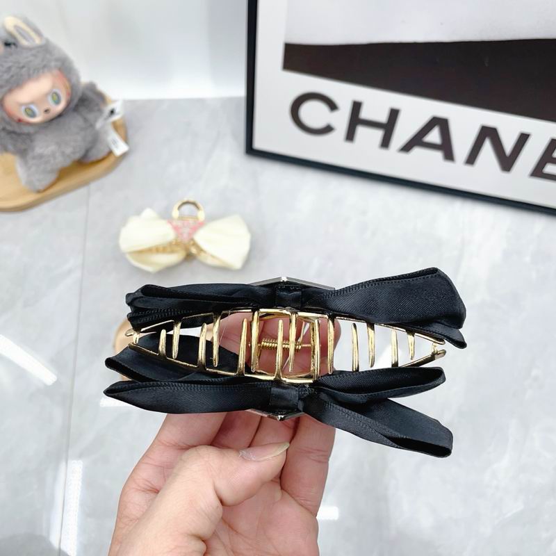 Prada Hair Grab Clip dx (30)