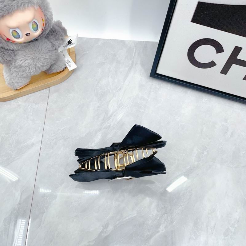 Prada Hair Grab Clip dx (35)